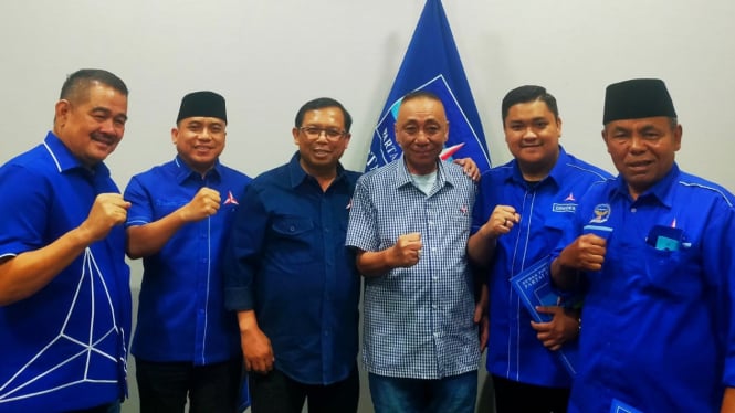 Empat Pimpinan DPRD Kabupaten di Lampung.