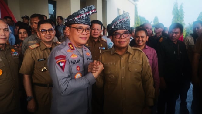 Kapolda Lampung Irjen Helmy Santika bersama Pj Gubernur Samsudin.