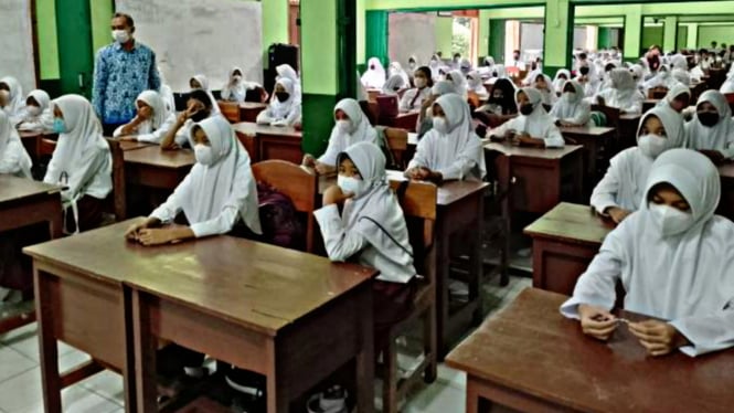 Suasana belajar mengajar di Bandar Lampung