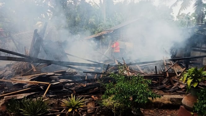 Kebakaran hanguskan rumah di Sukamara, Lampung Selatan.