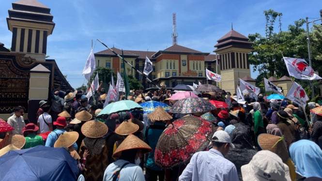 Para petani datangi Mapolda Lampung