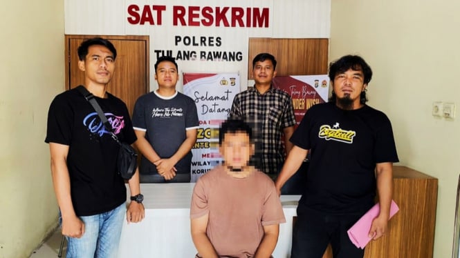 Polisi menangkap kurir paket cabuli pelajar di bawah umur.