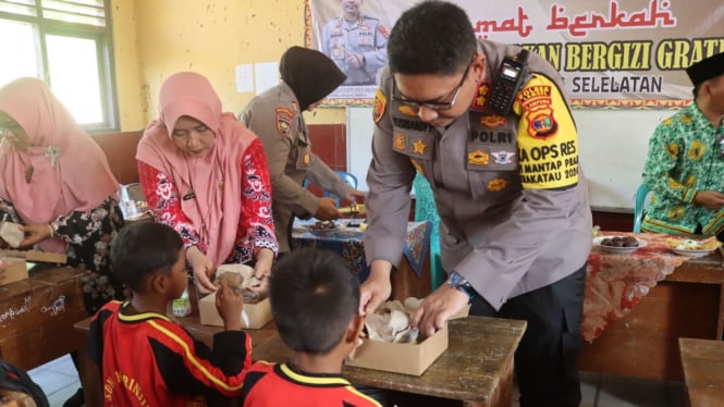 Polres Lampung Selatan Gelar ''Jumat Berkah Makan Bergizi'.