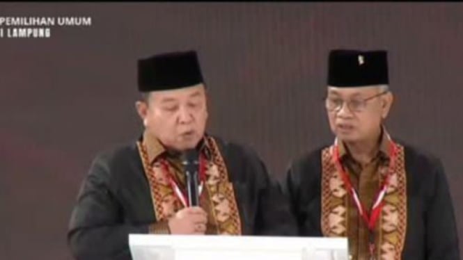 Paslon Arinal Djunaidi - Sutono (Arjuno) saat debat kandidat Pilgub.