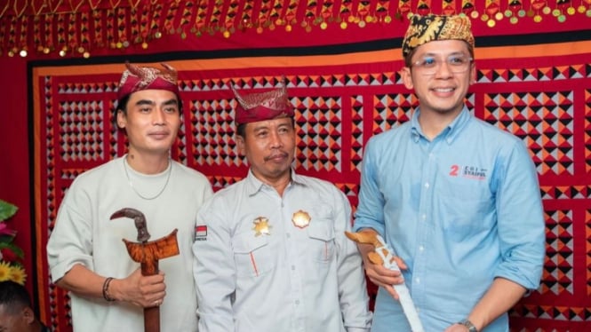 Cabup Radityo Egi bersama Charly Van Houten dan Panglima Alif Jaya.