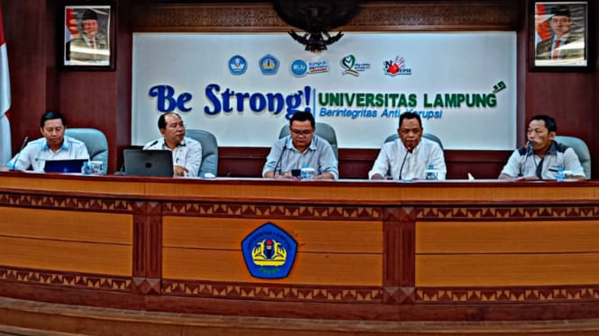 Konferensi pers di Unila