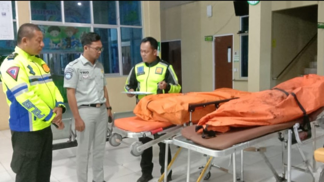 3 Penumpang bus Putra Raflesia tewas dalam kecelakaan tunggal.
