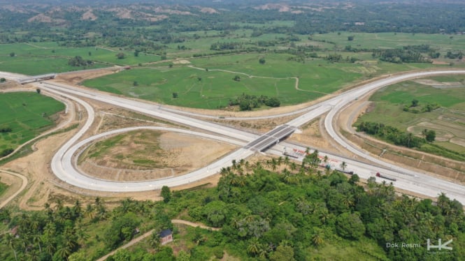 1.042 KM Jalan Tol Trans Sumateran dan Inovasi Digital