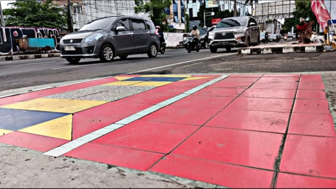 Trotoar Keramik di Jalan Radin inten Kota Bandar Lampung