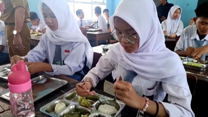 Ribuan pelajar di Lampung Utara mulai Makan Bergizi Gratis (MBG)