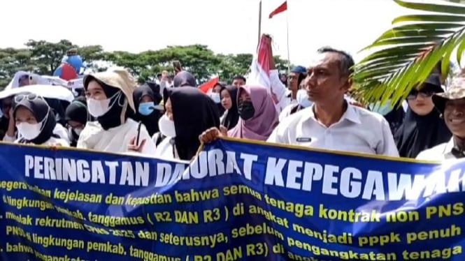 Ribuan honorer di Tanggamus Lampung tuntut kejelasan status PPPK