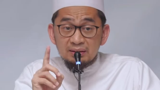 Ustaz Adi Hidayat (UAH), Pendakwah.