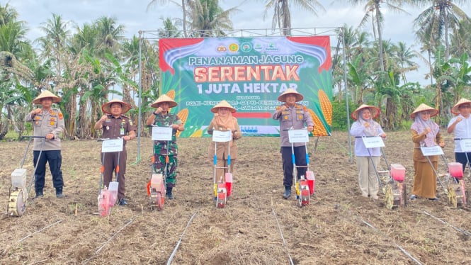 Polres Lampung Selatan dan Forkopimda siapkan lahan pangan.