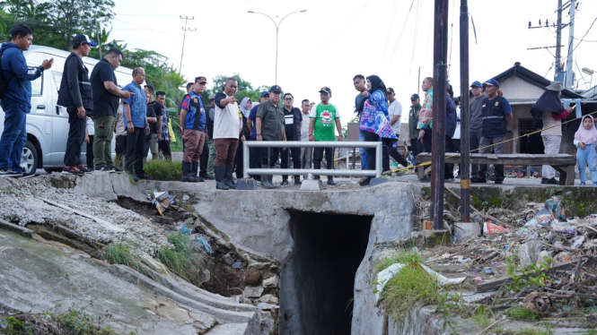 Wali Kota saat meninjau