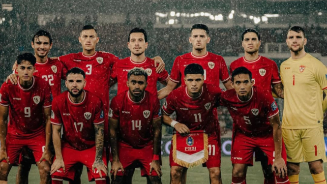 Pemain timnas sepak bola Indonesia.