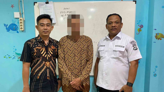 Guru Ngaji Cabul ditangkap polisi.