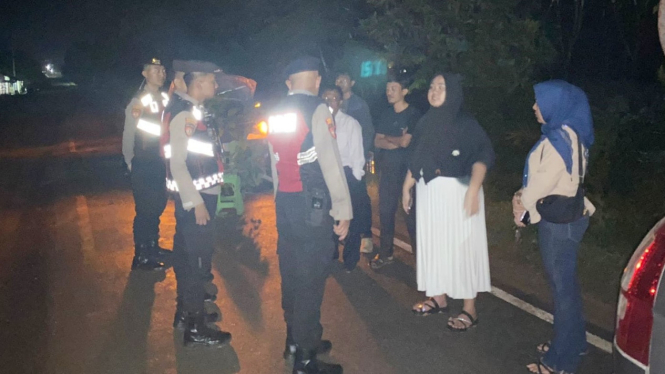 Samapta Polres Tulang Bawang gelar patroli malam hari.