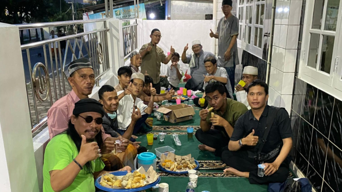Buka Bersama di Mushola Al Amin Gotong Royong Bandar Lampung.