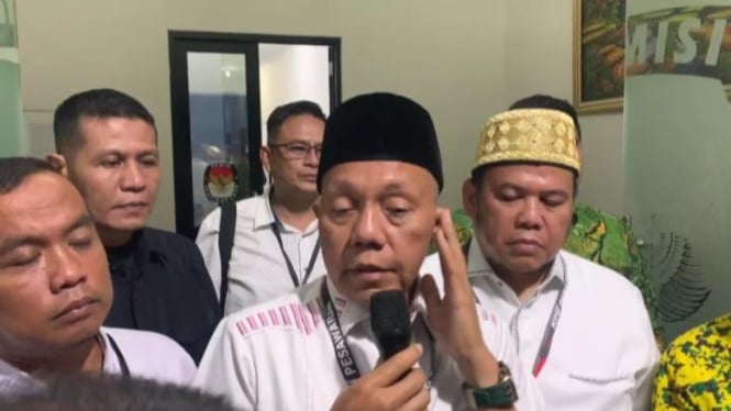 Supriyanto dan Suriansyah Rhalieb mendaftarkan ke KPU Pesawaran.
