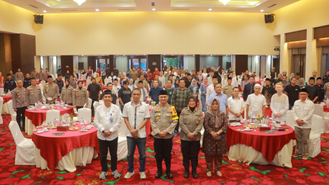 Polda Lampung menggelar buka puasa bersama di Hotel Emersia