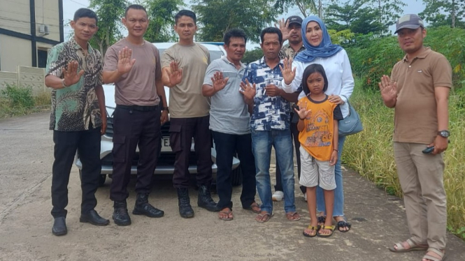 Bocah perempuan yang hilang ditemukan petugas.