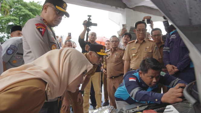Peluncuran layanan Samsat Digital Drive Thru.