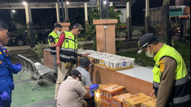 Petugas gabungan gagalkan penyelundupan ribuan ekor burung.