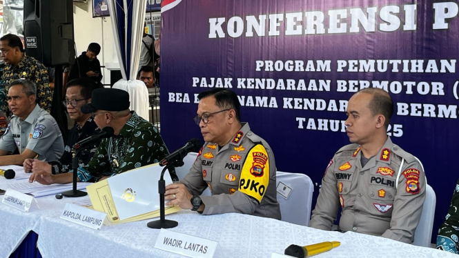 Kapolda Lampung, Irjen Pol Helmy Santika.