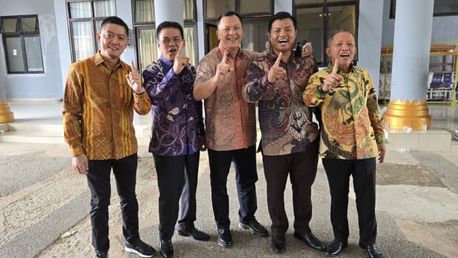 Aries Sandi DP Bersama Ketua Golkar Pesawaran