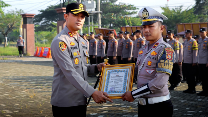Kapolres Pringsewu AKBP. M. Yunus Saputra