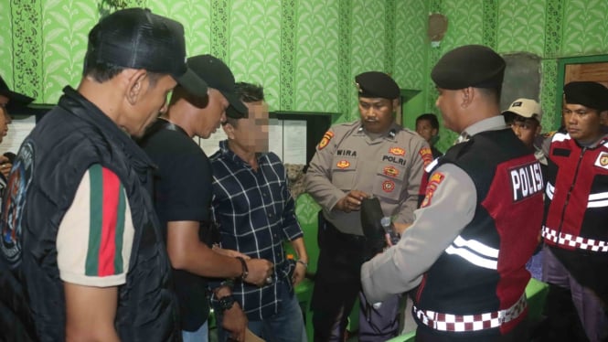 Satgas Operasi Pekat Polres Lampung Selatan melakukan razia.