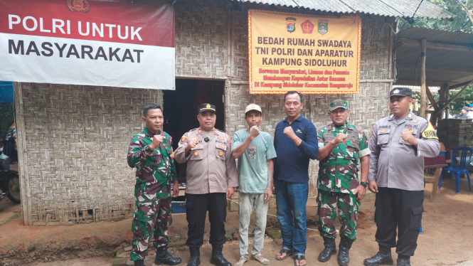 Sesi foto bersama
