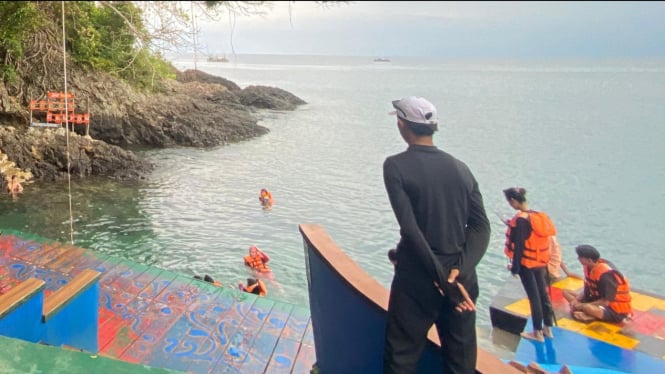 Pantai Minang Rua: Destinasi Wisata Alam di Lampung Selatan.