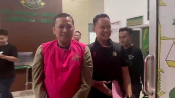 Jaksa tangkap buronan mantan bendahara Panwaslu Lampung Tengah.