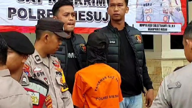 Polisi menangkap pelaku pembunuhan remaja di Mesuji, Lampung.