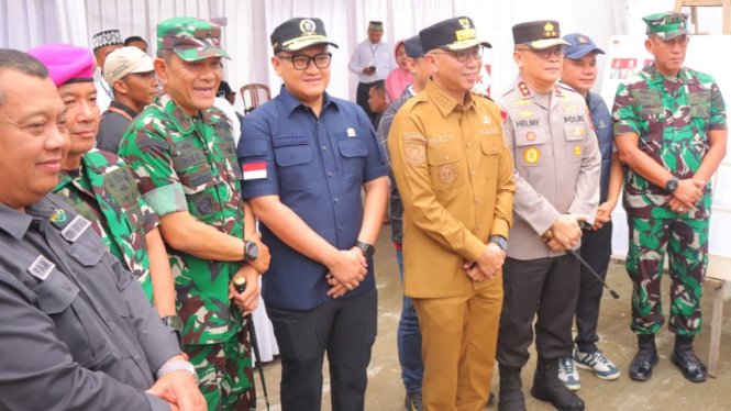 Kapolda Lampung bersama Gubernur dan Forkopimda.