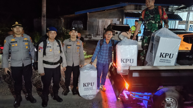 TNI Polri kawal pengiriman logistik PSU Pulau Pahawang ke PPK