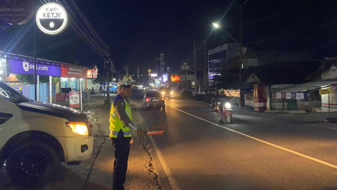 Satlantas Polres Pesawaran patroli malam hari.