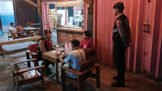 Samapta Polres Tulang Bawang gelar patroli malam hari.