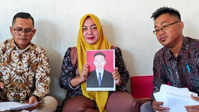 Wirna Wani (40), ibu dari almarhum Pratama Wijaya Kusuma.