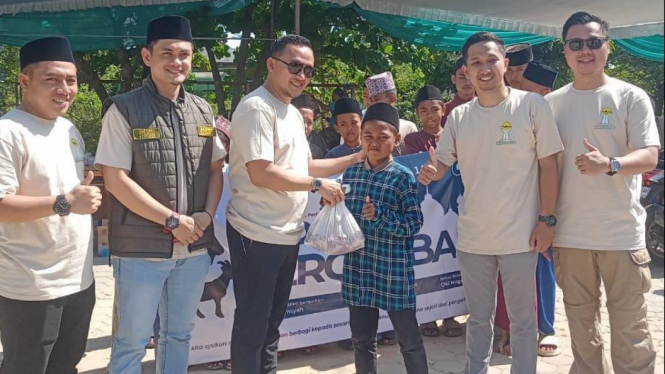 HIPMI Lampung menggelar kegiatan kurban di Hari Raya Iduladha.