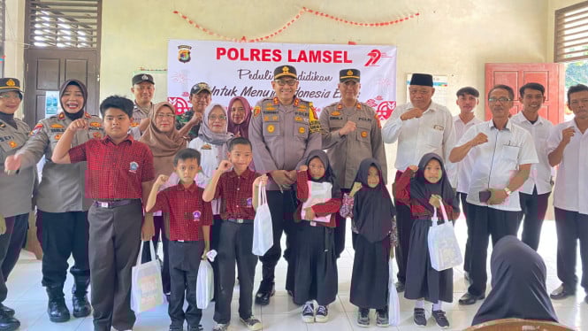 Sesi foto bersama