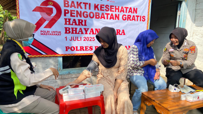 Polres Pesawaran gelar pengobatan gratis.