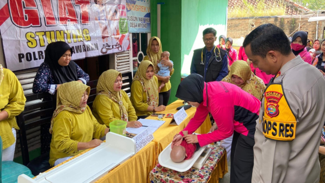 Polres Pesawaran gelar layanan kesehatan gratis dan edukasi stunting.