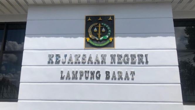 Kejaksaan Negeri Lampung Barat.