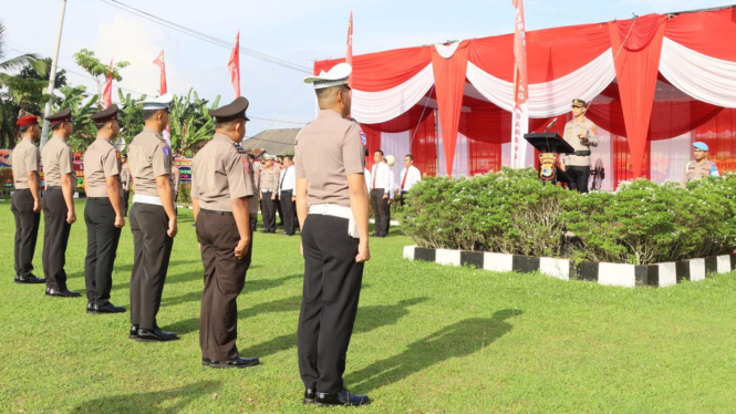 Polres Tulang Bawang gelar upacara kenaikan pangkat.