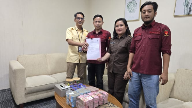 Kejari Bandar Lampung setorkan uang pengganti Rp900 juta.
