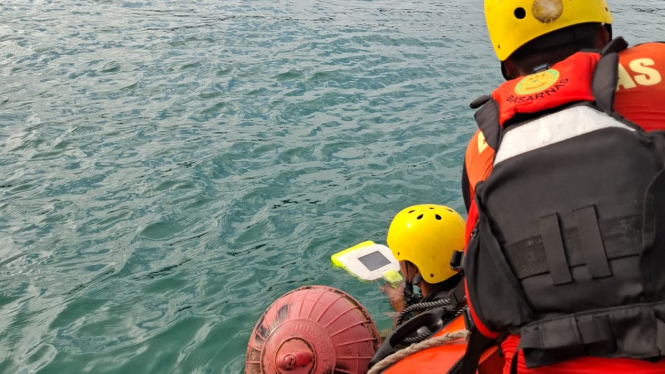 Basarnas Lampung cari korban tenggelam di Pantai Labuhan Jukung.