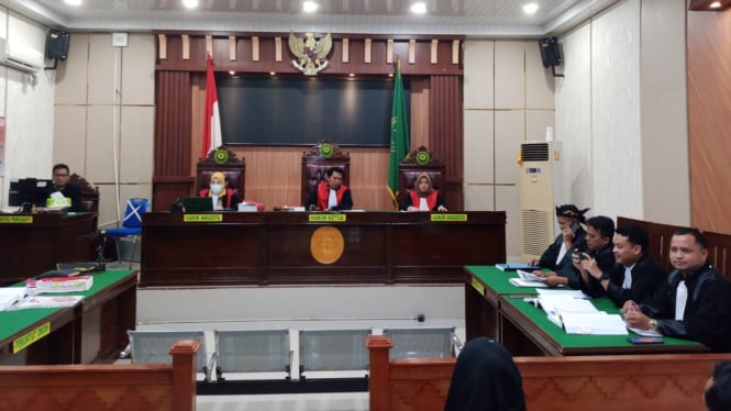 Proses persidangan