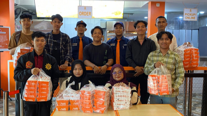 FPLM dan Almaz Berkolaborasi dalam 'Jumat Berkah'